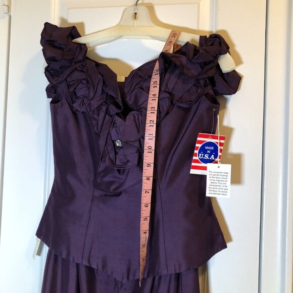 Ideas by Barbara Gown Style# 7777-10 Eggplant Size M NWT - Picture 16 of 16